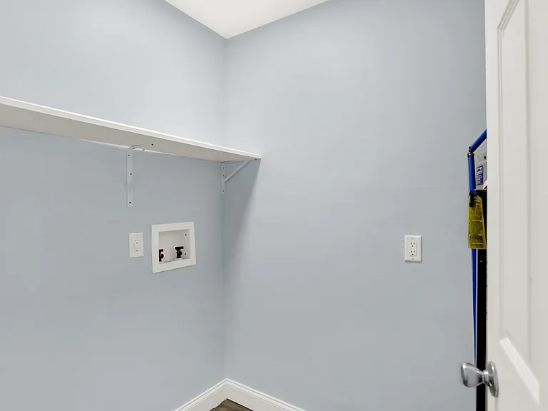 256 Gable Dr #256 — Photo 2