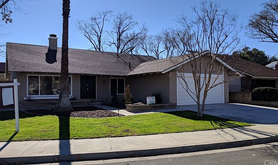1st image of 23916 Avenida Entrana