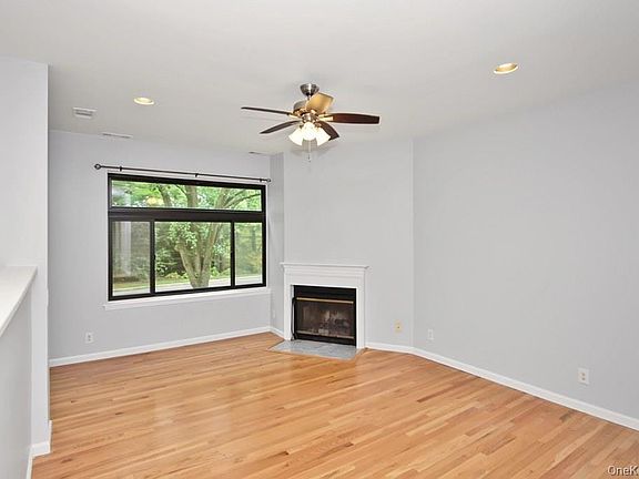 5th image of 369 N Greeley Ave