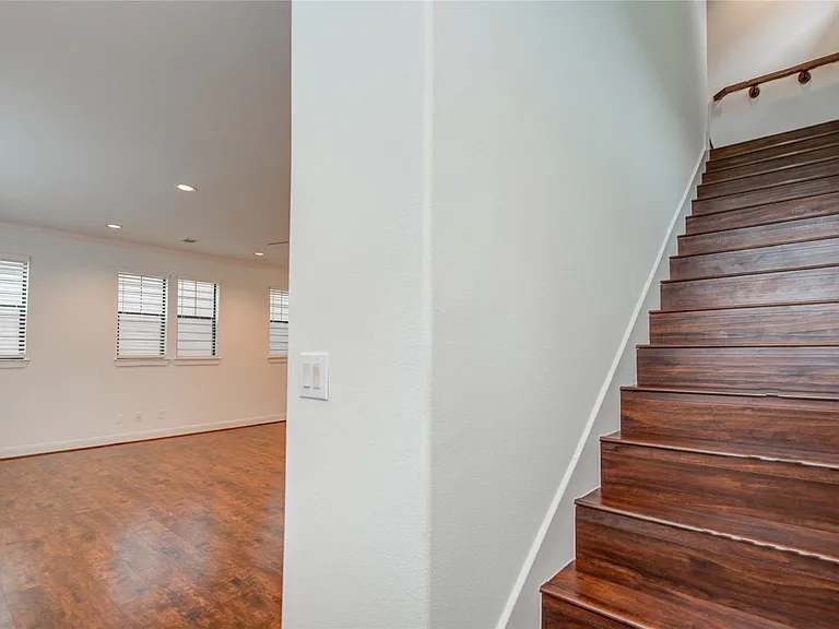 2414 Charleston St #B — Photo 23
