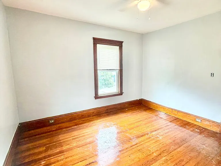 212 Welles Street — Photo 11