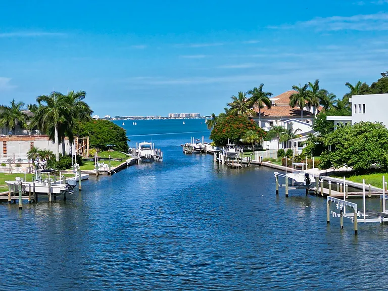 1709 Tamiami Trl — Photo 20