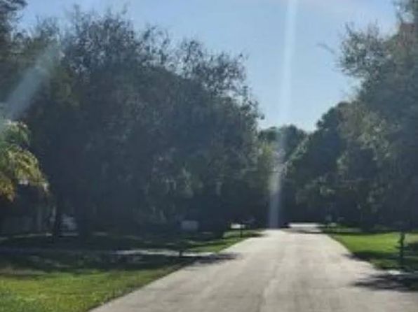 8568 SE Wilkes Pl, Hobe Sound, FL 33455