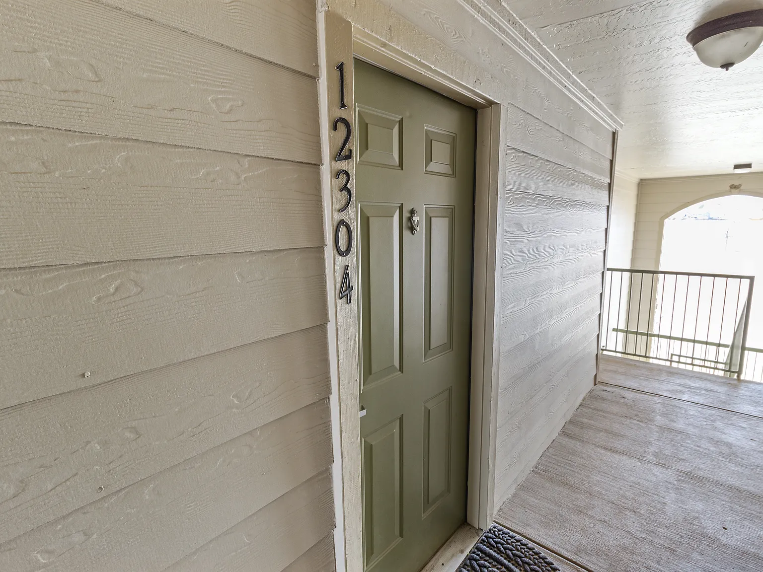 2 bed, 1136 sqft, $1,875 — Photo 1