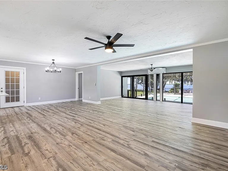 3933 E River Dr — Photo 3