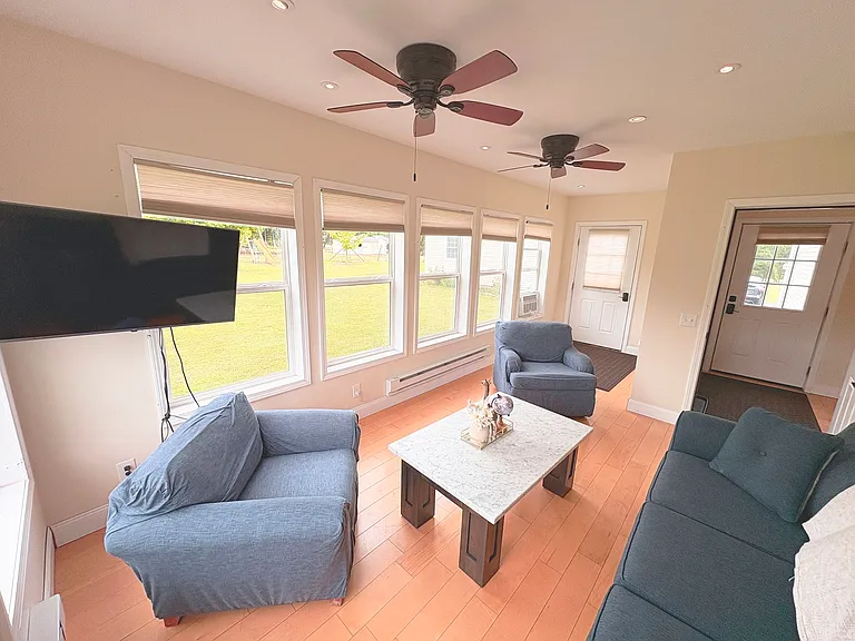 934 Bagdad Rd #LOFT1 — Photo 12