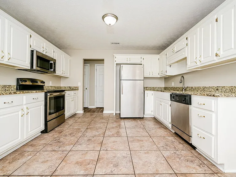 245 Long Creek Dr — Photo 6