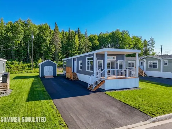 38 Fearneley St, Fredericton, NB E3G 0A8