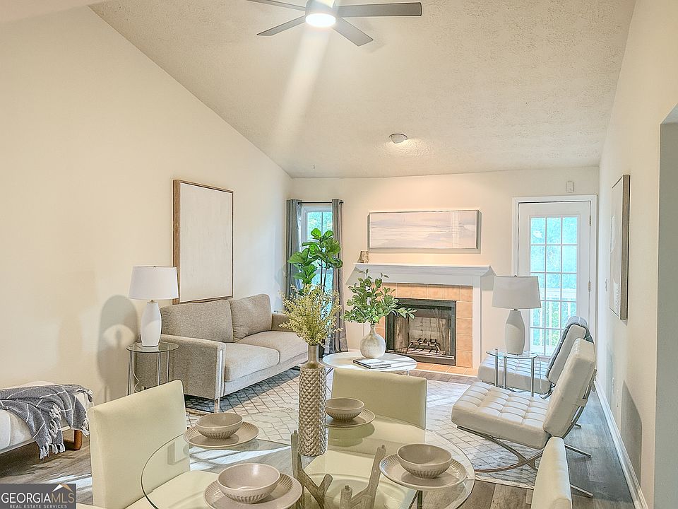 1st image of 382 Teal Ct