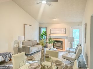 382 Teal Ct, Roswell, GA 30076