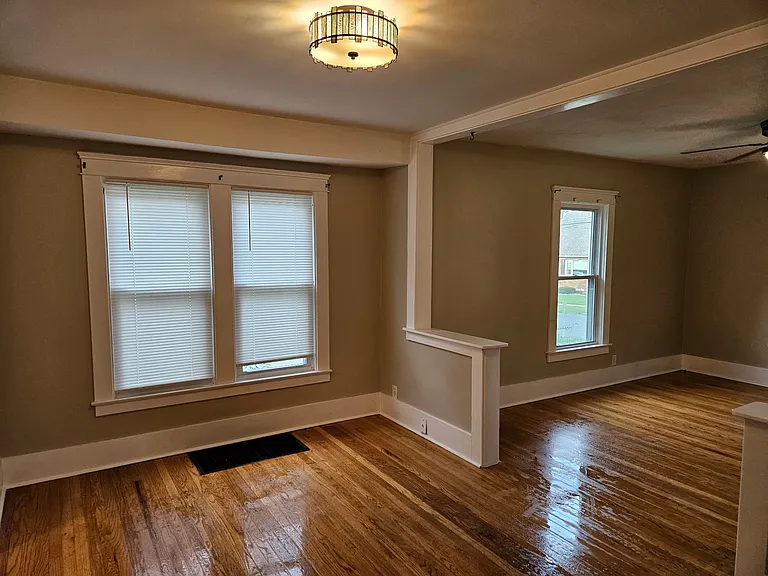 420 Stafford Ave — Photo 7