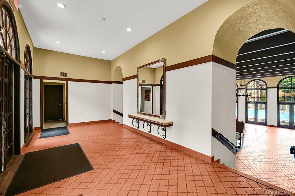 3 Granada Crescent #2, White Plains, NY - More