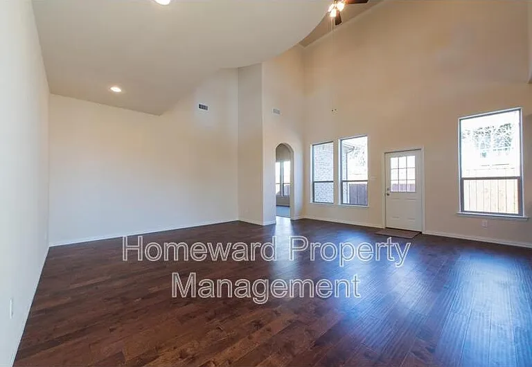 4004 Hanaa Ct — Photo 11