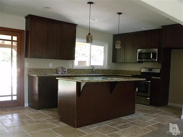 1st image of 243 Cay Ct