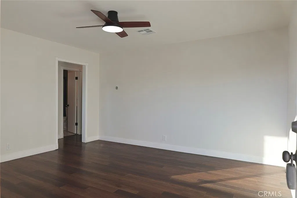 3 bed, 1.5 bath, 1011 sqft, $2,995 — Photo 2