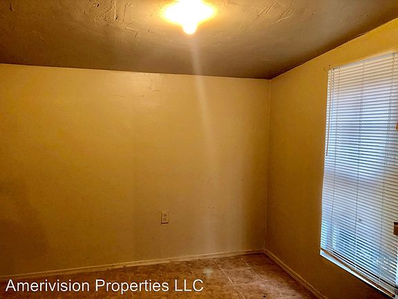 5th image of 637 W Norwood Ct