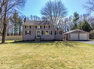 21 Rockpoint Rd, Southborough, MA 01772
