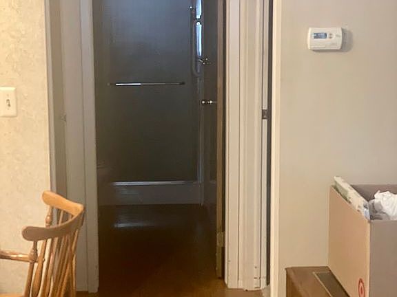 3rd image of 111 Joan Ct