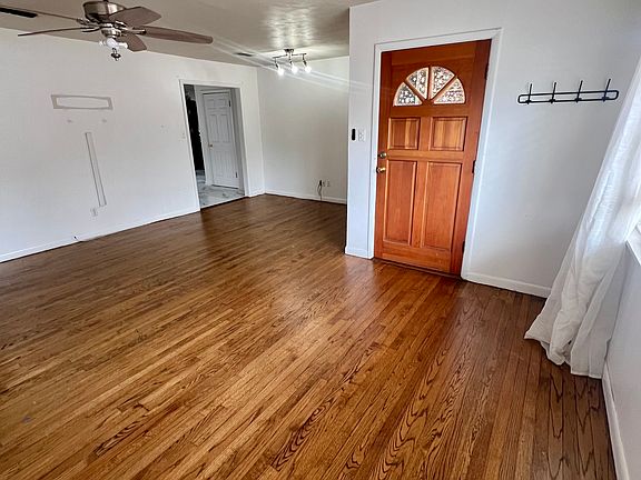 2nd image of 1911 West Way