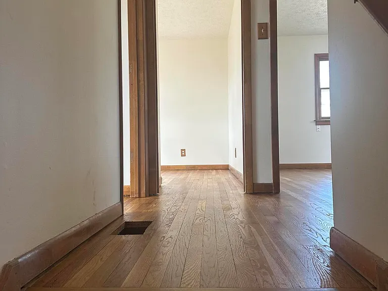 603 Worcester Rd — Photo 5