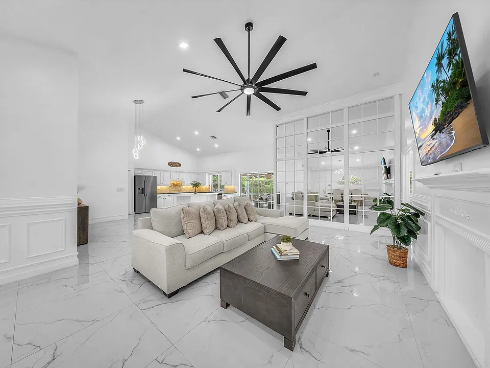 2065 NW 127th Ter