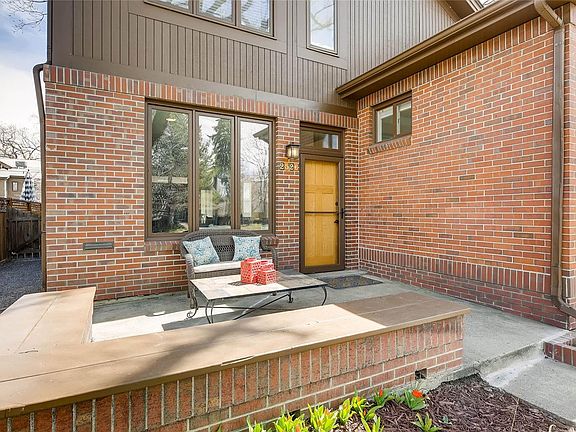 4th image of 2526 Dahlia St