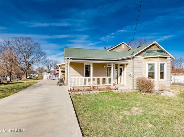 100 S Pine St, Freeburg, MO 65035