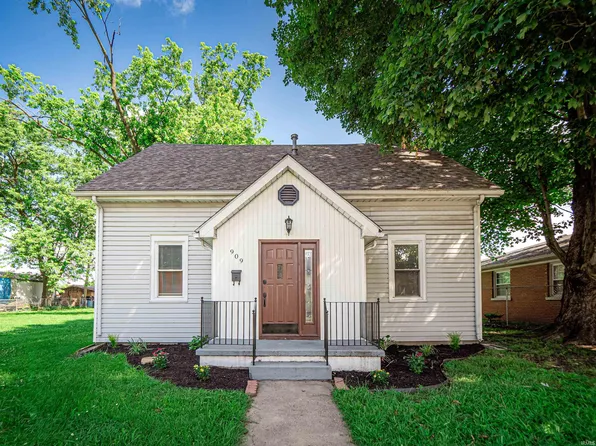 909 W 4th St, Mount Vernon, IN 47620