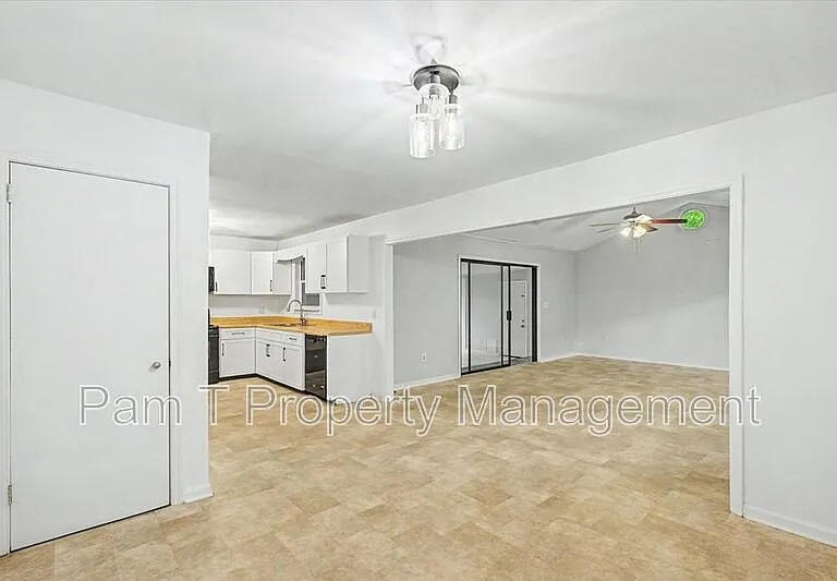 3712 Oakland Ct — Photo 5