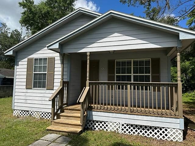 1st image of 2428 Willow Ave