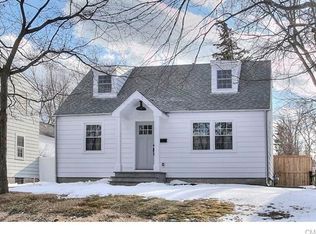 117 Perry St, Fairfield, CT 06824