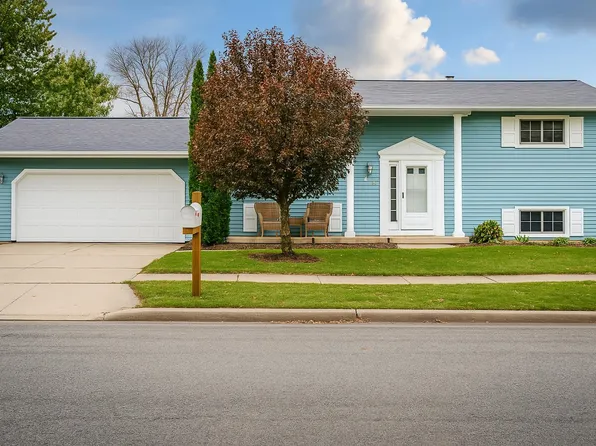 1115 Roosevelt St, Little Chute, WI 54140