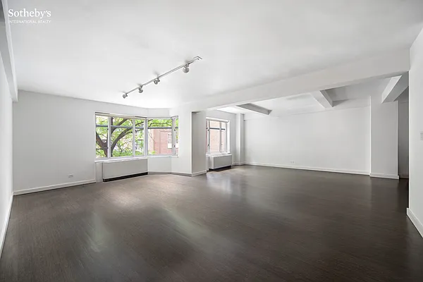 Sold by Sotheby's International Realty | media 20