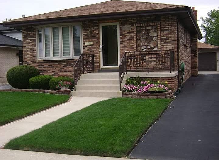 1st image of 287 Luella Ave