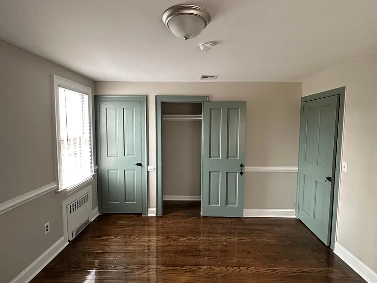 2860 Whitney Ave #1 — Photo 7