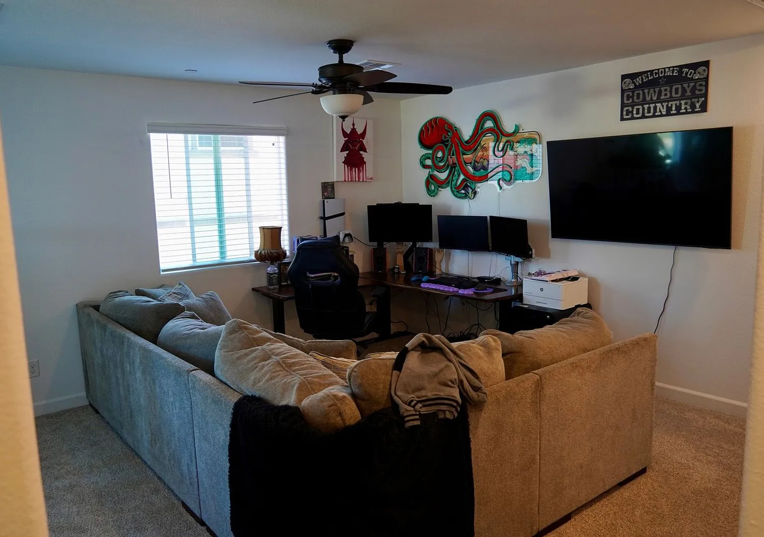 Charming 3BR Townhome in Henderson — Photo 3