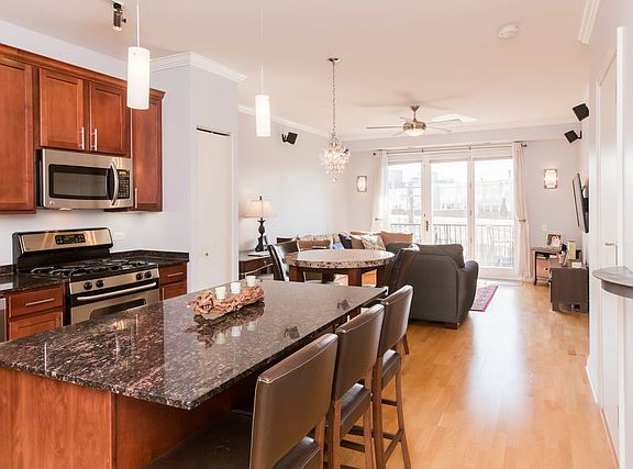 3rd image of 544 N Milwaukee Ave APT 404
