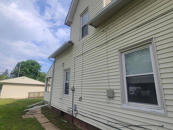 4th image of 724 Spencer St