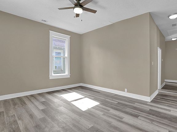 3rd image of 1351 Snowden Ave