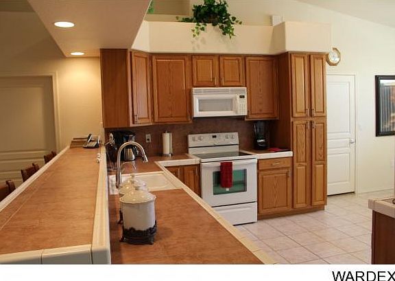 4th image of 2351 McCormick Blvd