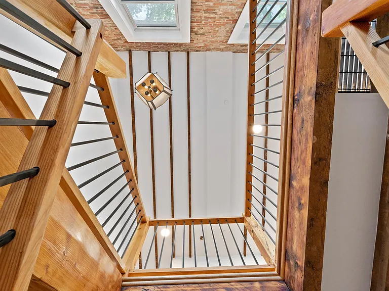 112 Gore St #1 — Photo 8