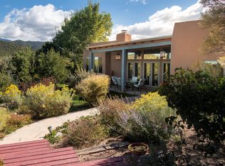 870 Paseo De Don Carlos, Santa Fe, NM 87501