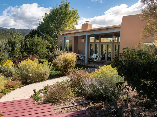 870 Paseo De Don Carlos, Santa Fe, NM 87501