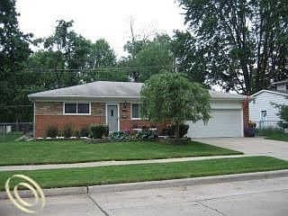 1st image of 33309 Tall Oaks St