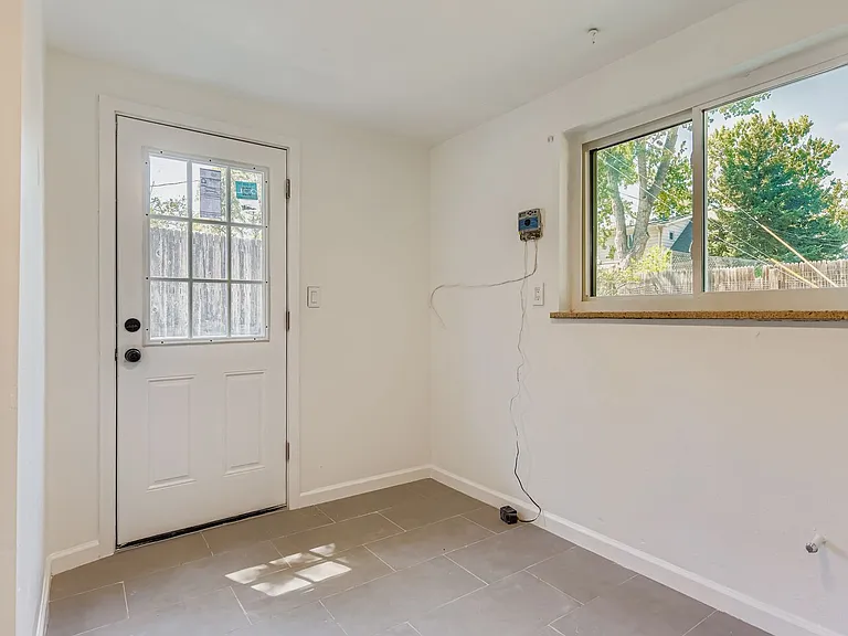 301 S Newland St — Photo 12