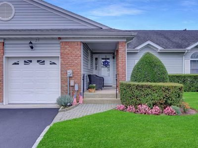 29 Primrose Lane #29, North Babylon, NY, 11703