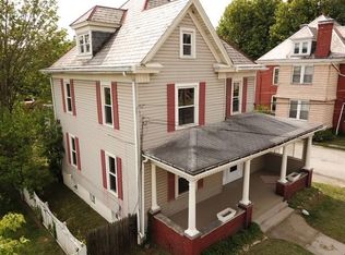 141 N Main St, Houston, PA 15342