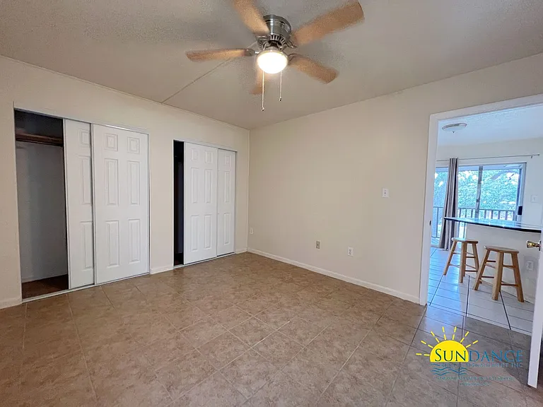408 Marshall Ct NW #6 — Photo 8