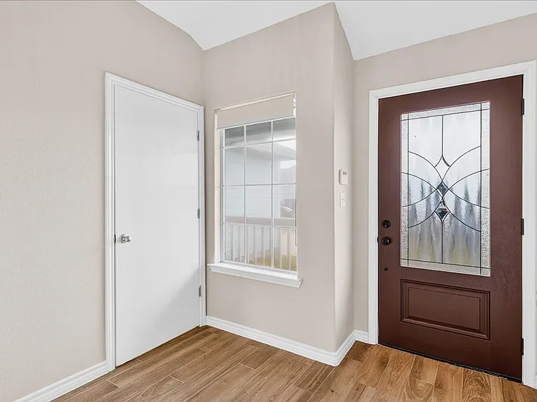 2314 Blue Star Dr — Photo 4