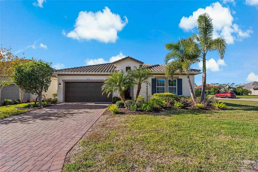 4 bed, 2.0 bath, 1999 sqft, $3,600 — Photo 1